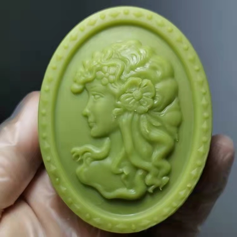 Queen Soap Mold for Soap Makin - Candle. Queen review and price