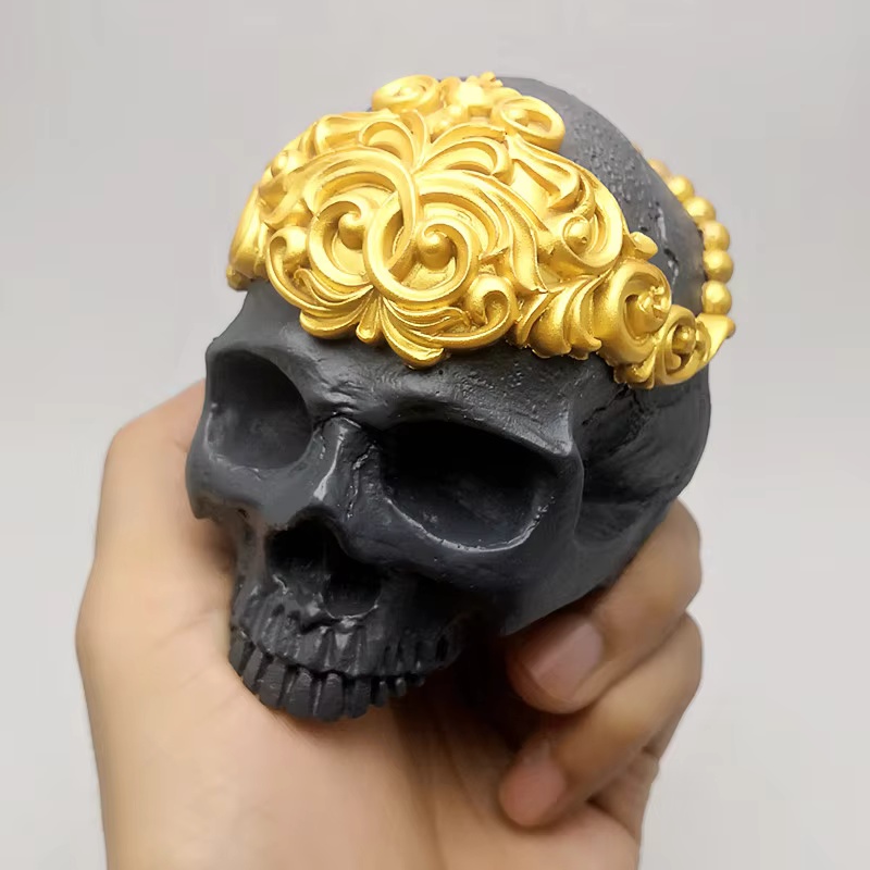 High-Quality Silicone 3D Queen - Candle. Queen review and price