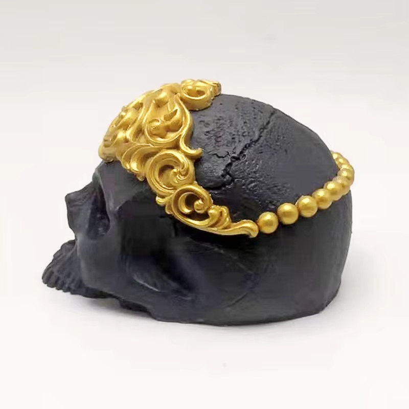 High-Quality Silicone 3D Queen - Candle. Queen review and price